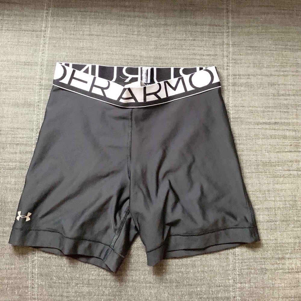 Womens Under Armour spandex shorts